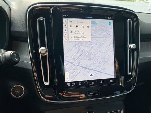 Used 2023 Volvo XC40 B5 Plus w/ Protection Package Premier image 68