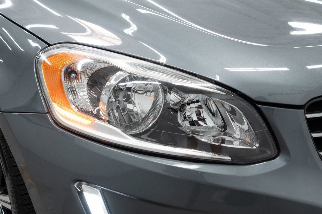 Used 2016 Volvo XC60 T5 Premier w/ Proximity Package FWD image 35