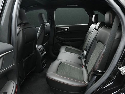 Used 2021 Ford Edge ST-Line image 14
