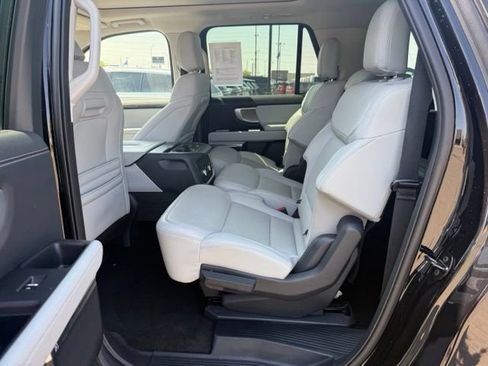 Certified 2025 Ford Expedition Max Platinum AWD/4WD image 15