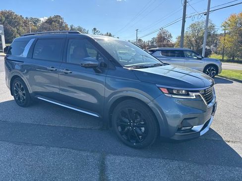 Certified 2024 Kia Carnival SX Prestige image 7