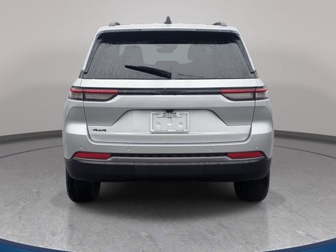 New 2026 Jeep Grand Cherokee Altitude AWD/4WD image 6