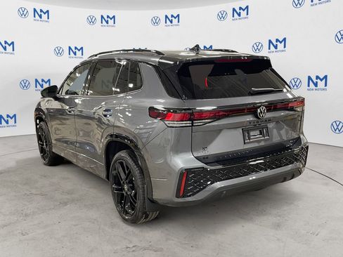 New 2026 Volkswagen Tiguan SE R-Line image 3