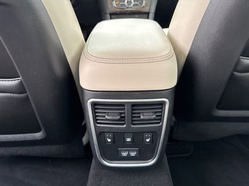 Used 2022 Chrysler 300 Touring L w/ Popular Equipment Group image 31