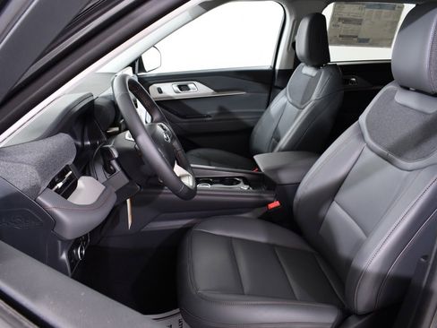 New 2026 Ford Explorer Active image 6