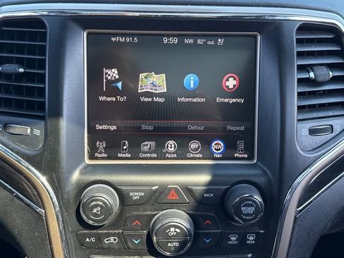 Used 2014 Jeep Grand Cherokee Overland w/ Advanced Technology Group AWD/4WD image 28