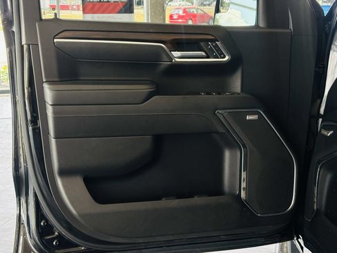 Used 2022 GMC Sierra 1500 SLT w/ SLT Convenience Package AWD/4WD image 34