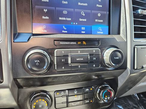 Used 2020 Ford F150 XLT image 5