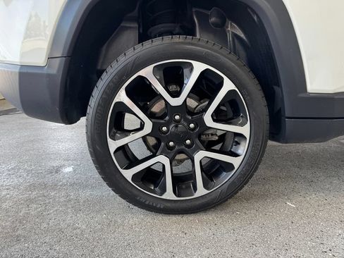 Used 2018 Jeep Compass Limited w/ Navigation Group AWD/4WD image 24