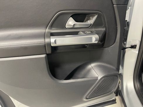 Certified 2022 Mercedes-Benz GLB 250 4MATIC image 24