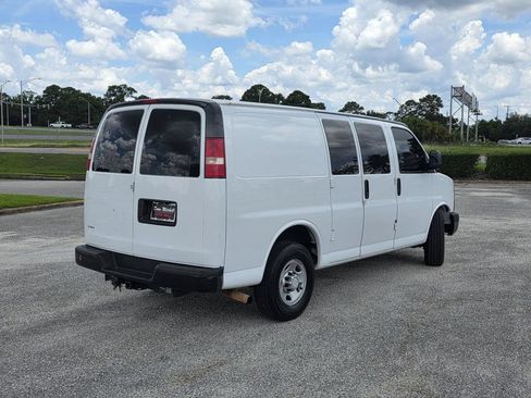 Used 2016 Chevrolet Express 2500 RWD image 6