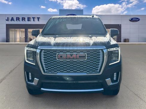 Used 2023 GMC Yukon Denali RWD image 2