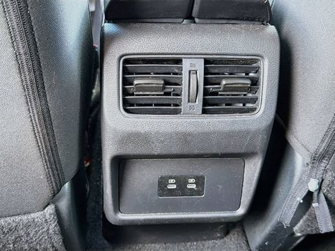 Used 2025 Nissan Rogue SV FWD image 24