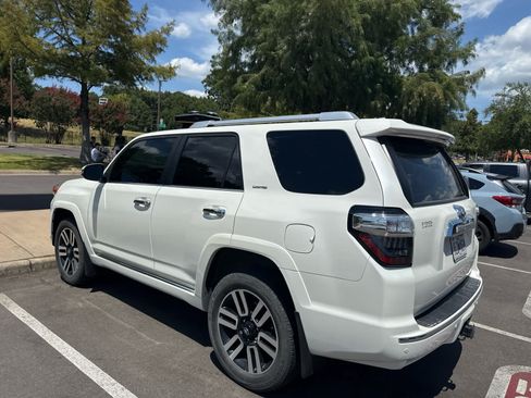 Used 2023 Toyota 4Runner Limited AWD/4WD image 5