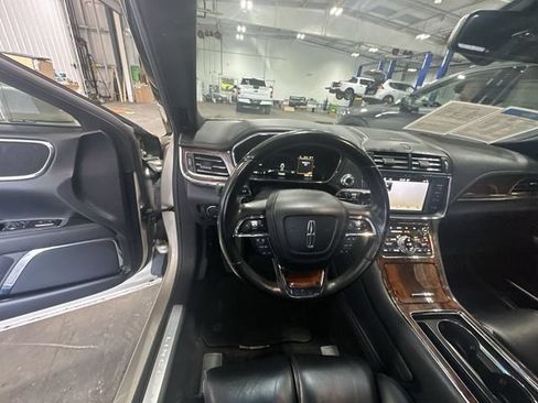 Used 2017 Lincoln Continental Select FWD image 15