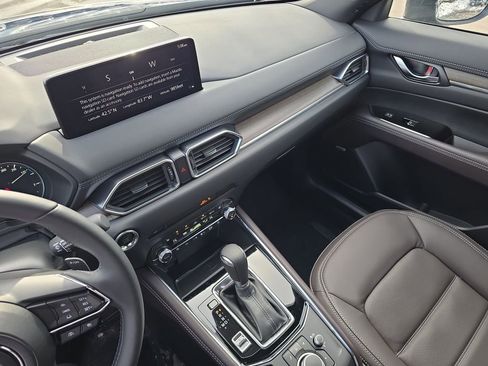 New 2025 MAZDA CX-5 Signature image 33