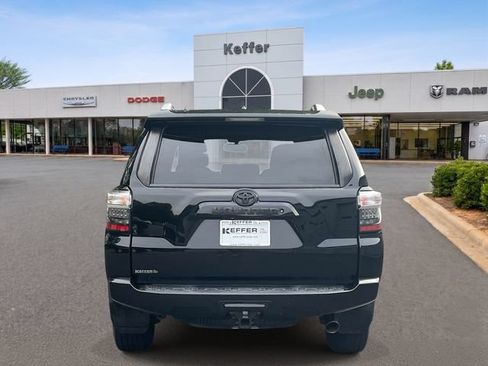 Used 2016 Toyota 4Runner SR5 Premium RWD image 5