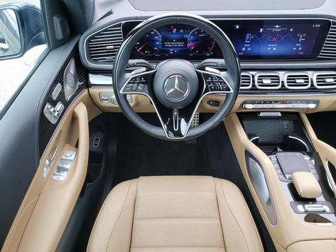 Used 2024 Mercedes-Benz GLS 450 4MATIC image 17