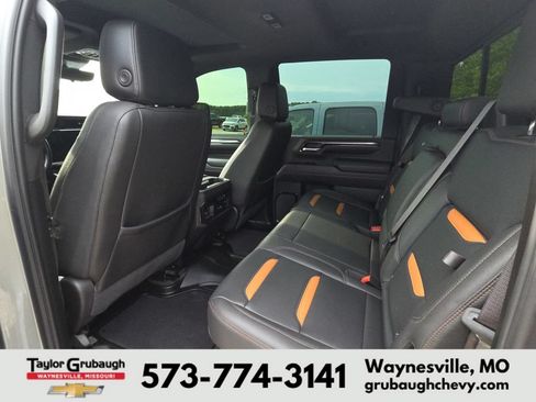 Used 2024 GMC Sierra 2500 AT4 w/ AT4 Premium Plus Package AWD/4WD image 12