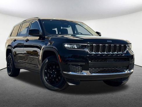 Used 2023 Jeep Grand Cherokee L Laredo w/ Luxury Tech Group I image 2