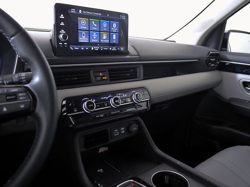 Used 2025 Honda Pilot EX-L image 33