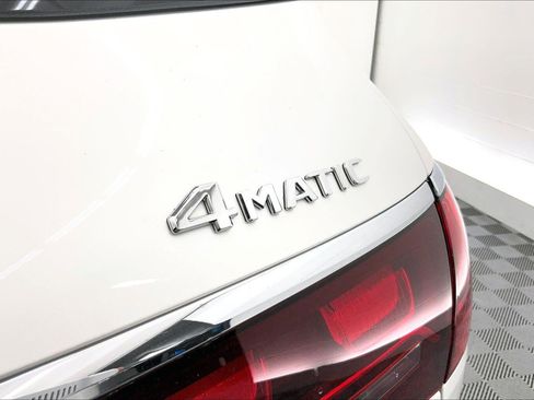 New 2026 Mercedes-Benz GLS 580 4MATIC image 12
