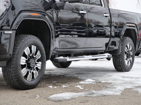 Used 2024 GMC Sierra 2500 Denali w/ Denali Reserve Package image 5