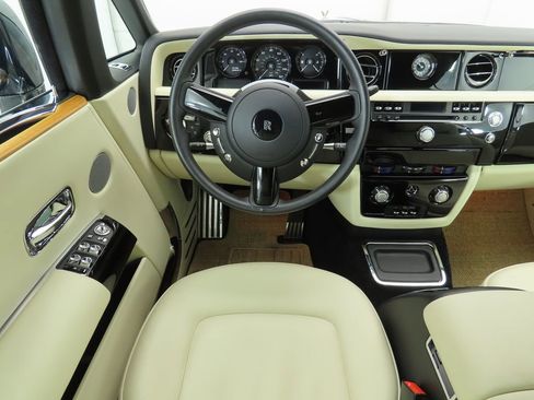 Certified 2012 Rolls-Royce Phantom Drophead Coupe image 18