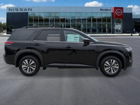 New 2026 Nissan Pathfinder SL FWD image 6