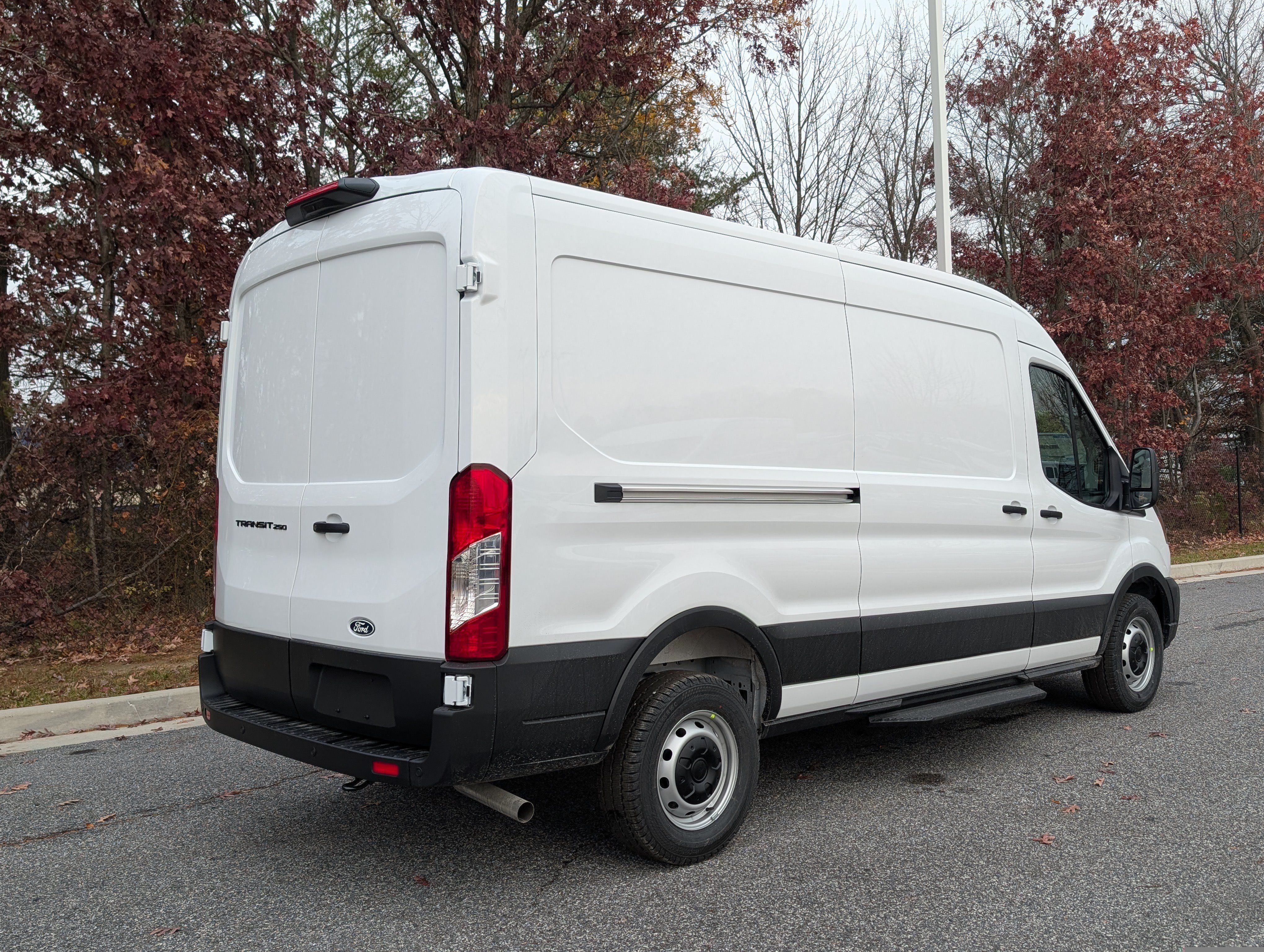 New 2026 Ford Transit 250 148 Medium Roof w/ Load Area Protection Package RWD image 2