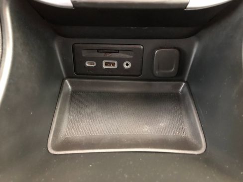 Used 2022 GMC Terrain SLT w/ Infotainment Package II AWD/4WD image 26