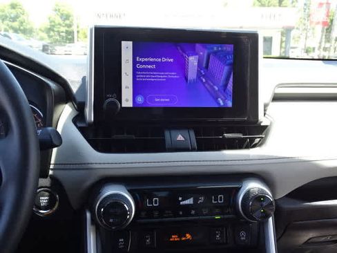 Certified 2025 Toyota RAV4 XLE w/ Convenience Package FWD image 29