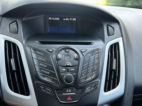 Used 2014 Ford Focus SE w/ Equipment Group 201A FWD image 15