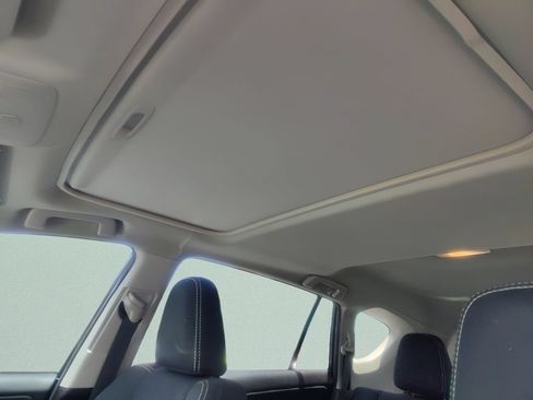 Used 2018 Toyota RAV4 XLE FWD image 5