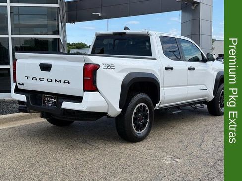 Used 2024 Toyota Tacoma TRD Off-Road w/ TRD Off Road Premium Package AWD/4WD image 3