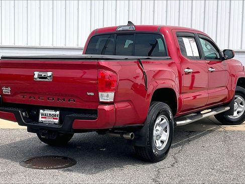 Used 2017 Toyota Tacoma SR w/ Tow Package AWD/4WD image 17