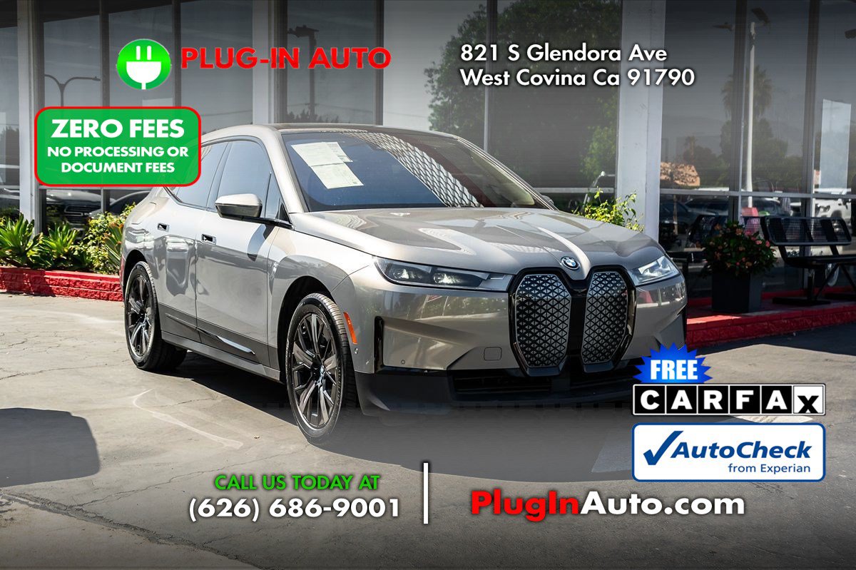 Used 2024 BMW iX xDrive50 AWD/4WD image 3
