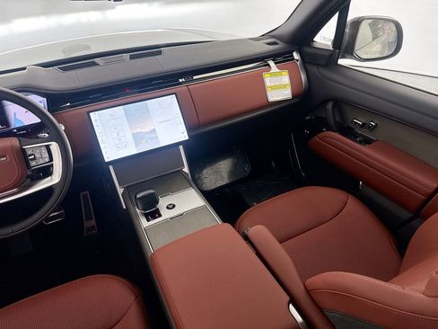 New 2026 Land Rover Range Rover SV AWD/4WD image 23