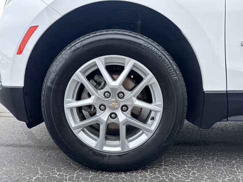 Used 2023 Chevrolet Equinox LT AWD/4WD image 12