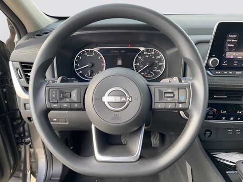 Certified 2024 Nissan Rogue SV FWD image 16