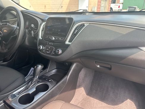 Used 2020 Chevrolet Malibu LS FWD image 9