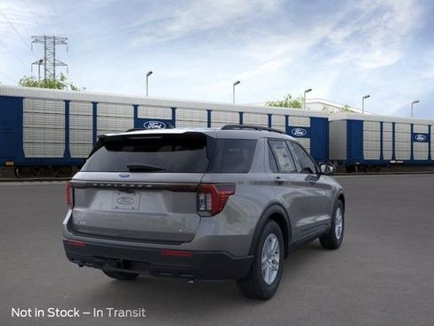 New 2026 Ford Explorer Active AWD/4WD image 8