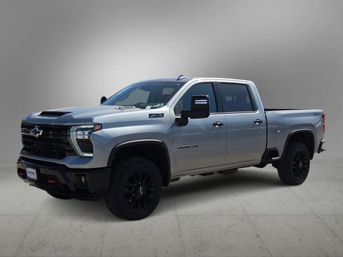 Used 2026 Chevrolet Silverado 2500 LTZ w/ Trail Boss Package AWD/4WD image 3