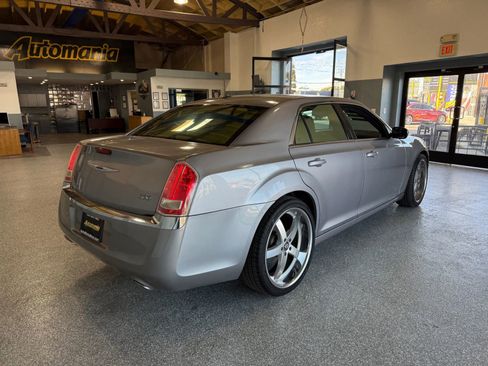Used 2013 Chrysler 300 RWD image 7