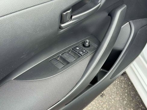 Used 2023 Toyota Corolla LE FWD image 19