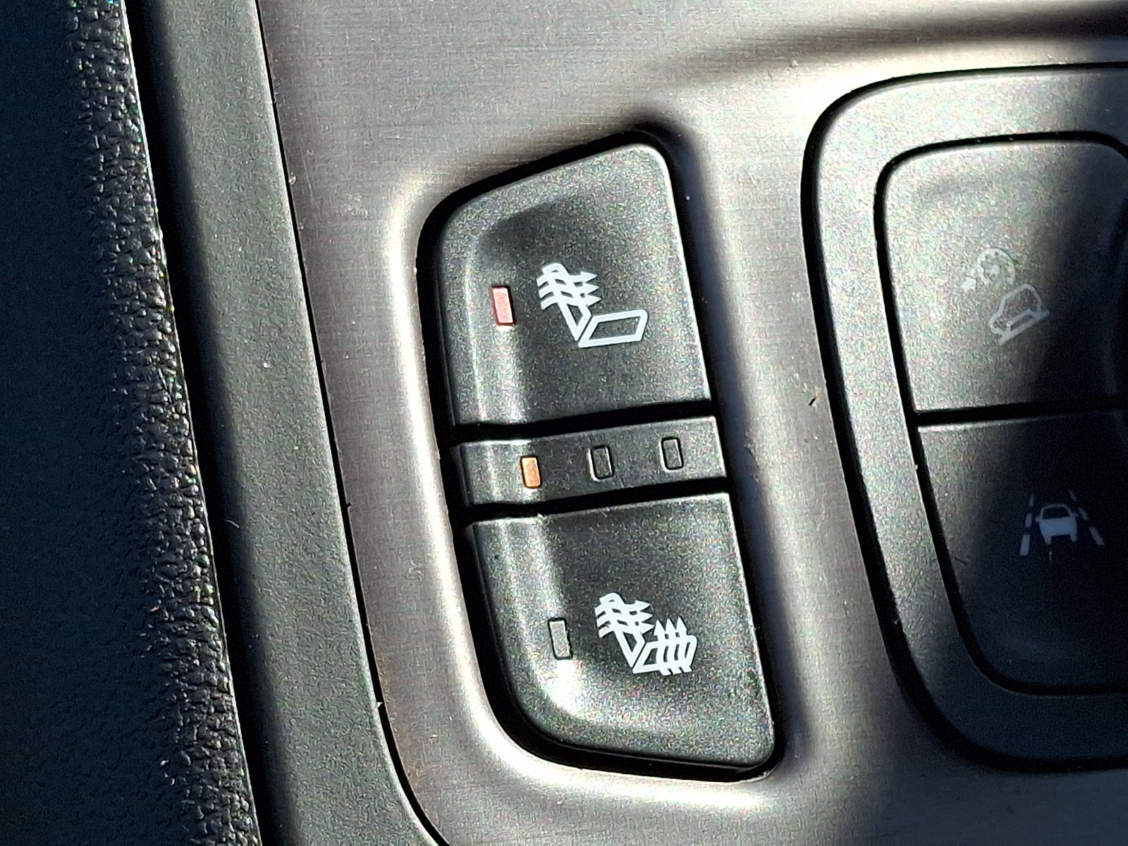 Used 2022 GMC Terrain AT4 AWD/4WD image 24