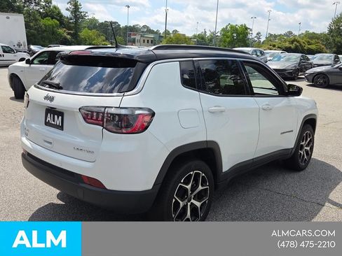 Used 2025 Jeep Compass Limited AWD/4WD image 14