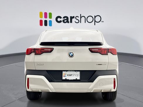 Used 2026 BMW X2 xDrive28i AWD/4WD image 4