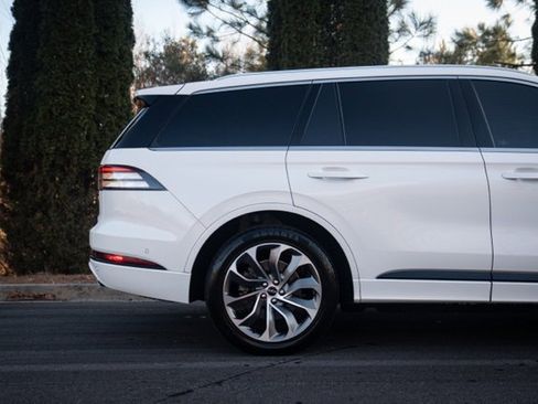 Used 2022 Lincoln Aviator Grand Touring w/ Equipment Group 301A image 12