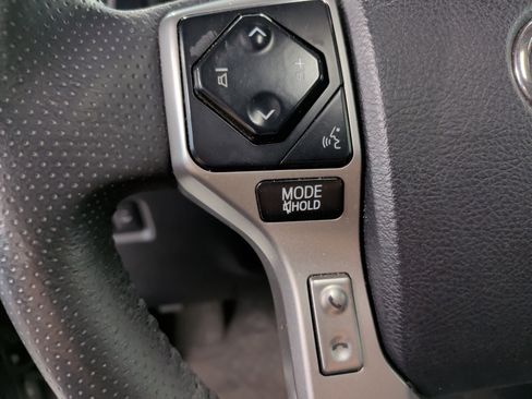 Used 2022 Toyota 4Runner Limited AWD/4WD image 36